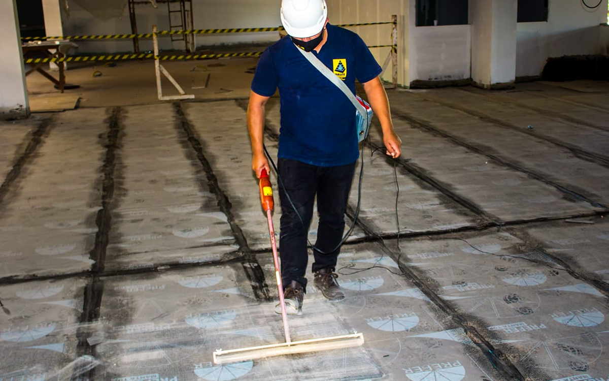 Teste de estanqueidade em membranas EPDM